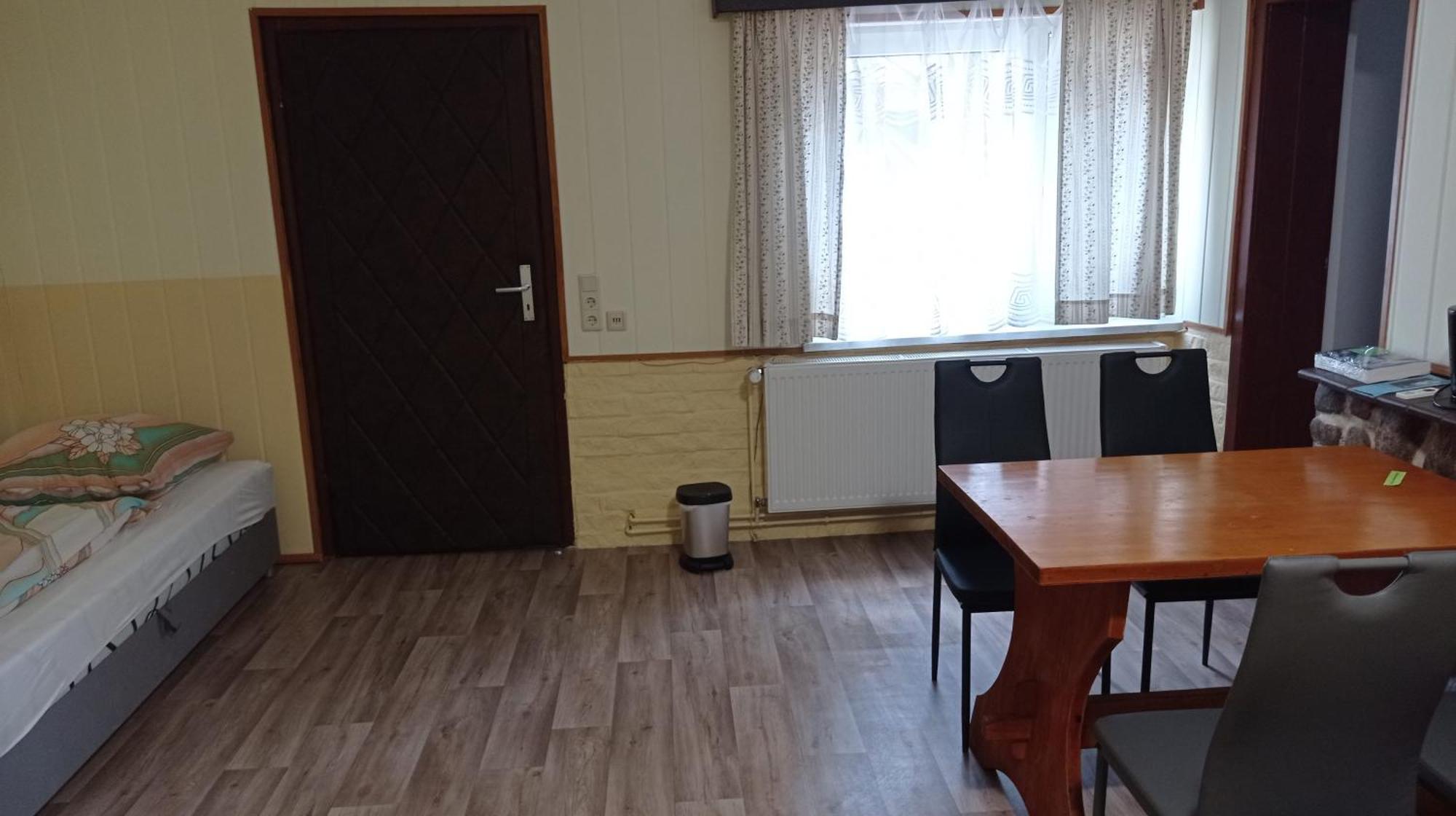 Gaestezimmer Sommer Locktow Exterior foto